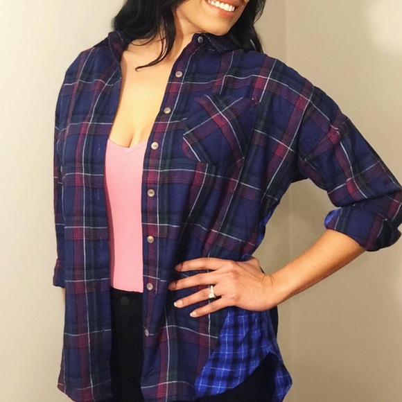 Plaid/flannel button down long sleeved shirt - Picture 3 of 3